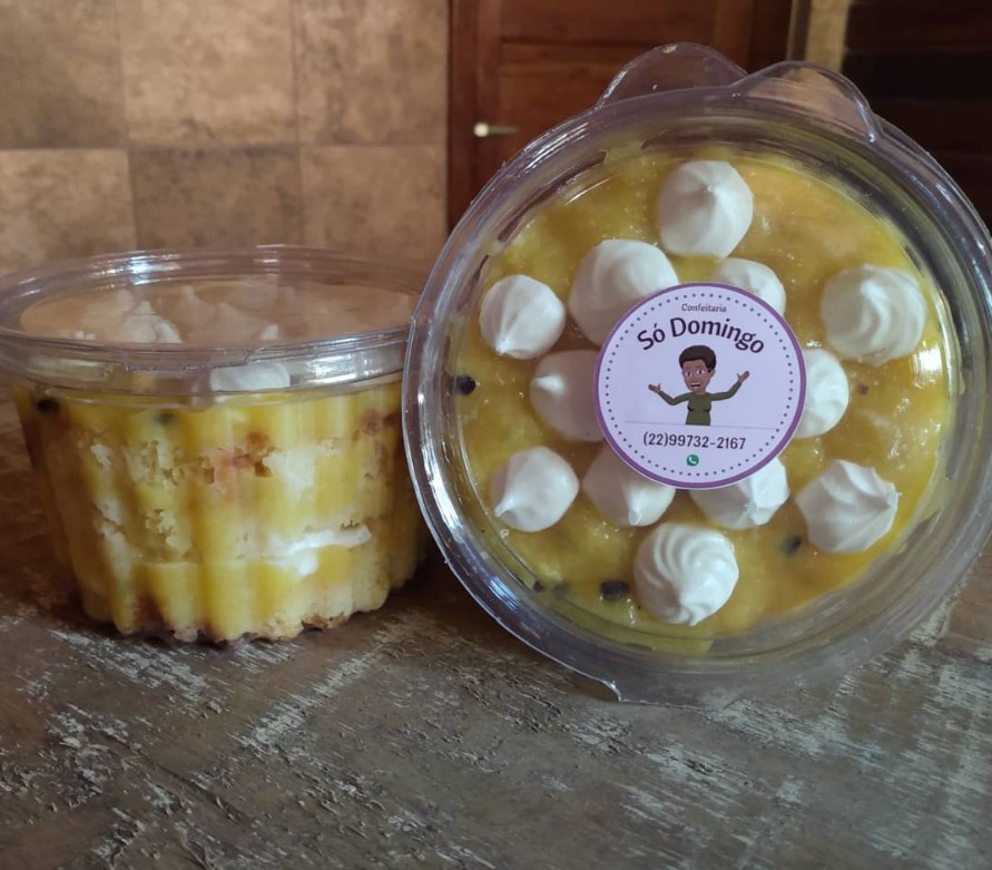 Bolo de Pote de Maracujá com Suspiro